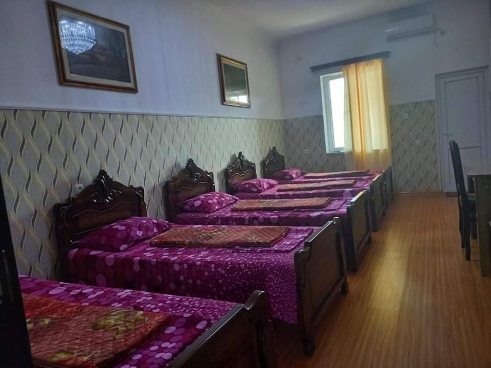 Postel nebo postele na pokoji v ubytování Guest House Fazisi