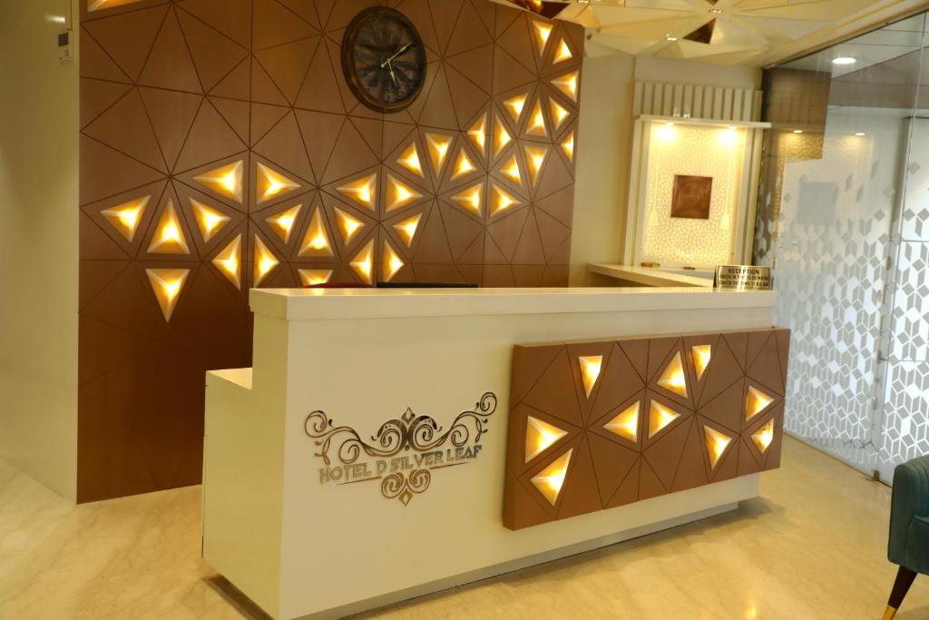 Fotografie z fotogalerie ubytování Hotel D SilverLeaf v destinaci Lakhnaú