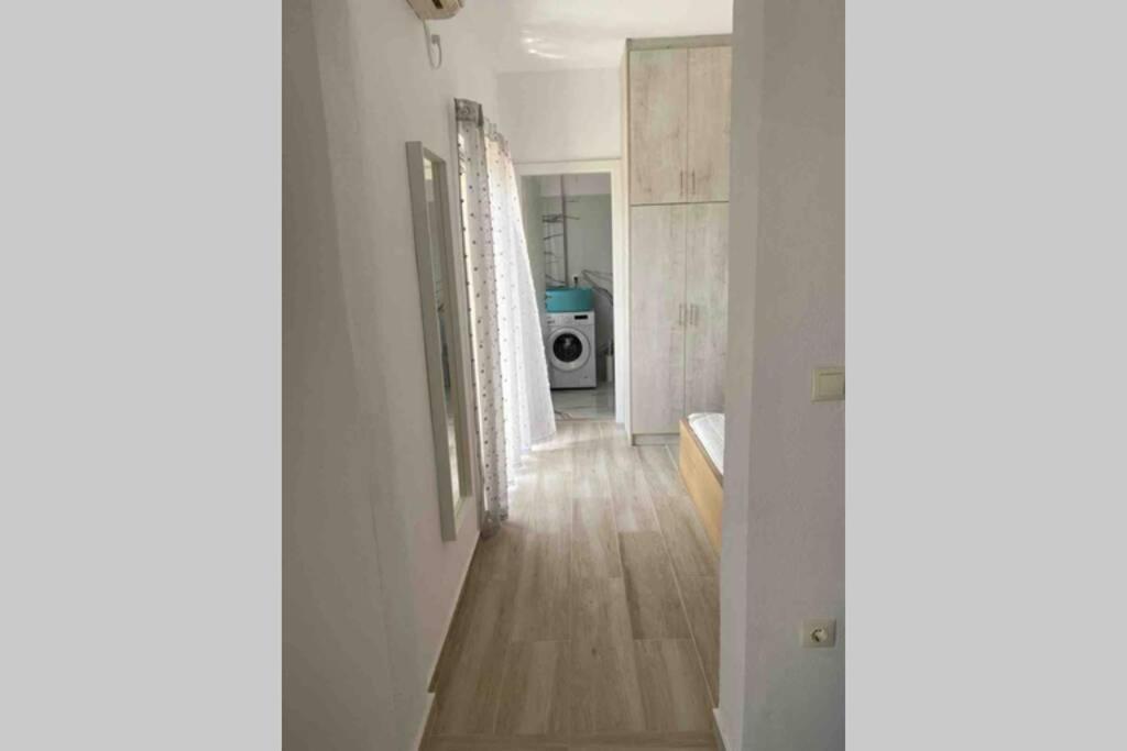 Zdjęcie z galerii obiektu Maria‘s Apartment w mieście Kastrosikia