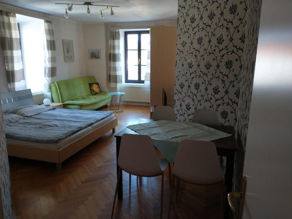 Posteľ alebo postele v izbe v ubytovaní Ferienwohnung Madlene 1