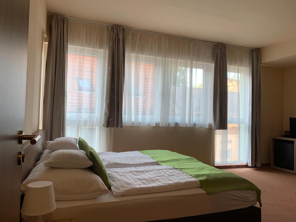 Centrooms Eger - Resim 18
