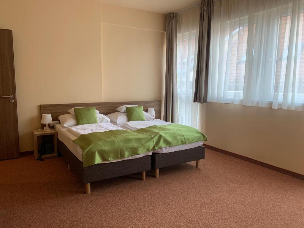 Centrooms Eger - Resim 20