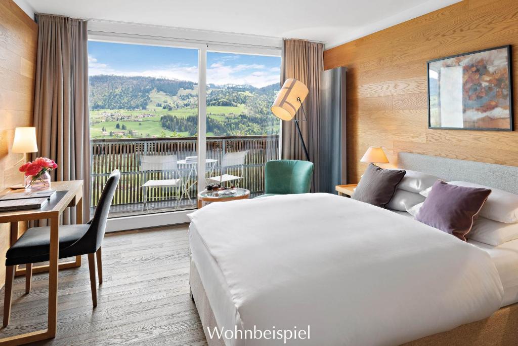 Nespecifikovaný výhled na hory nebo výhled na hory při pohledu z hotelu