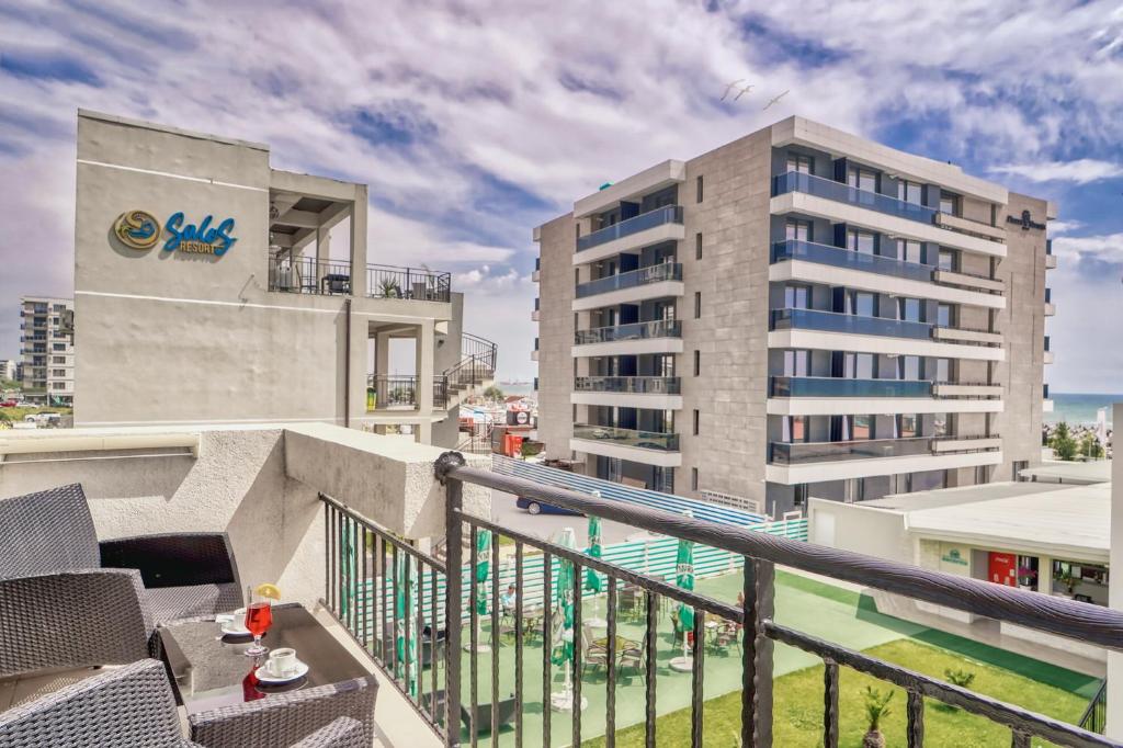 Balkón nebo terasa v ubytování Sammos Beach Resort