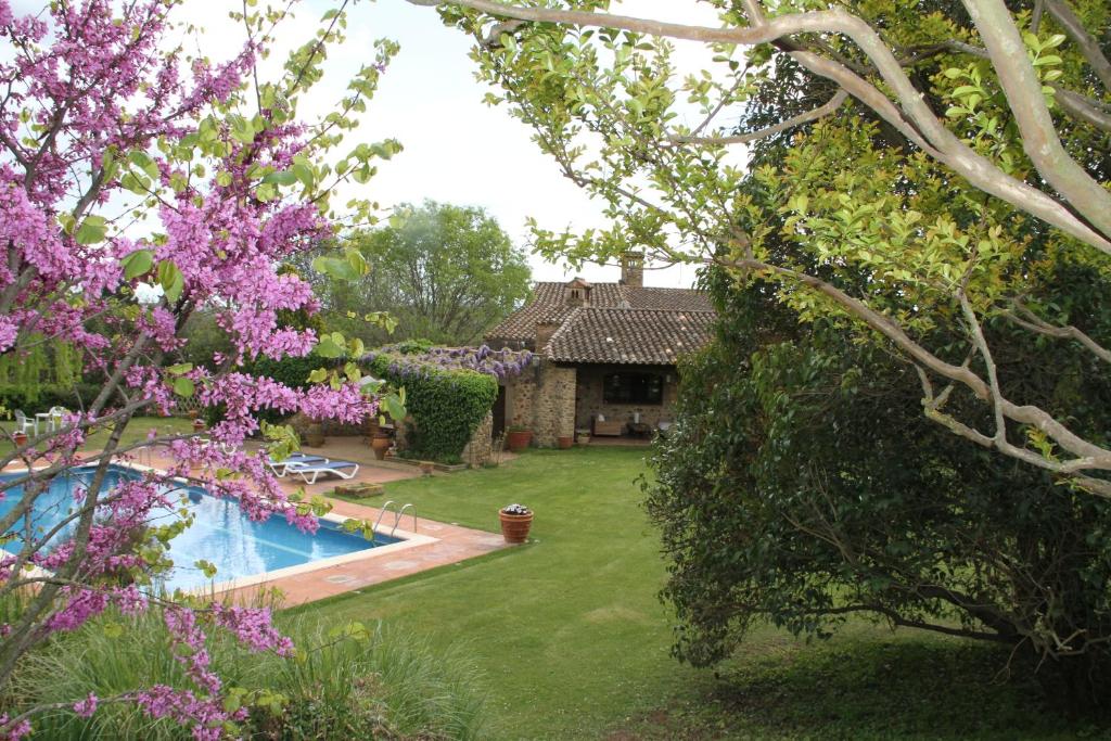 The swimming pool at or close to Mas Vilosa Bed and Breakfast