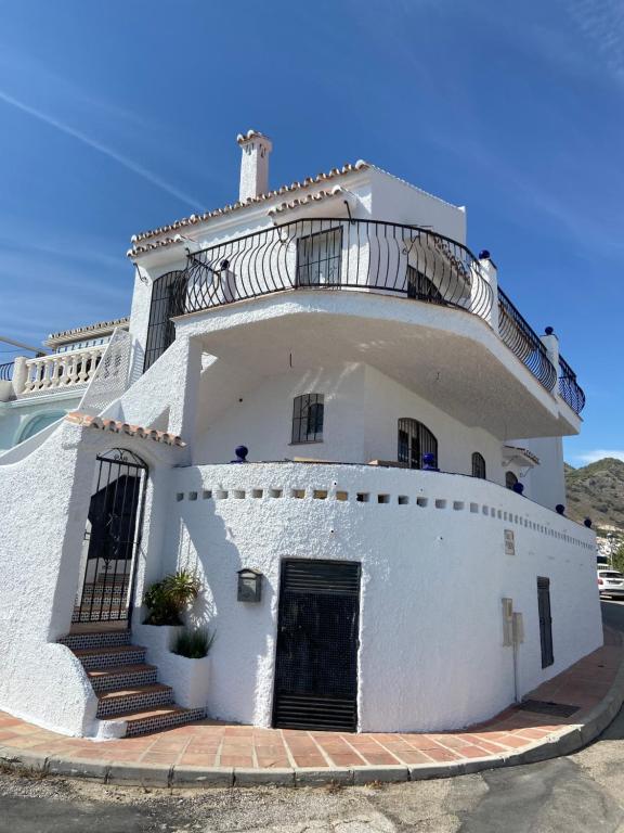 Superior Villa Alaymar with fantastic views overlooking ...
