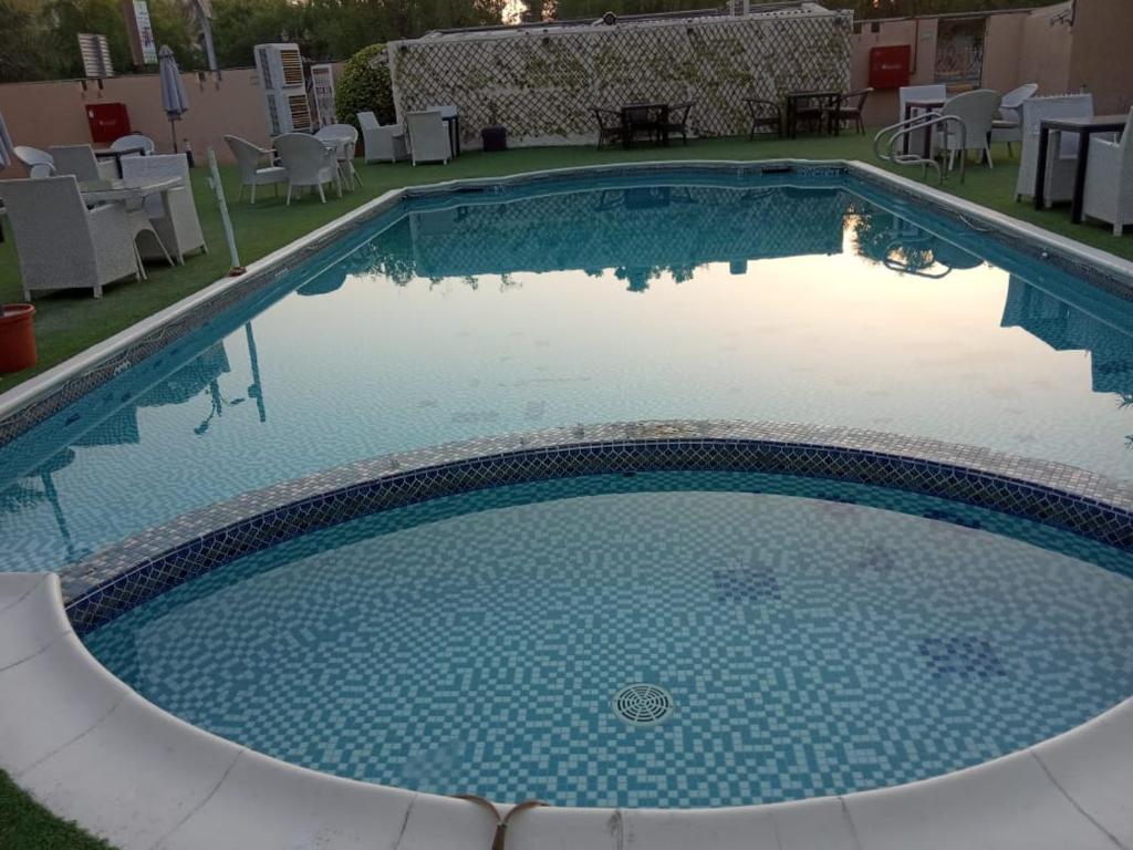 Fotografie z fotogalerie ubytování Corniche Palace Hotel v destinaci Adžmán