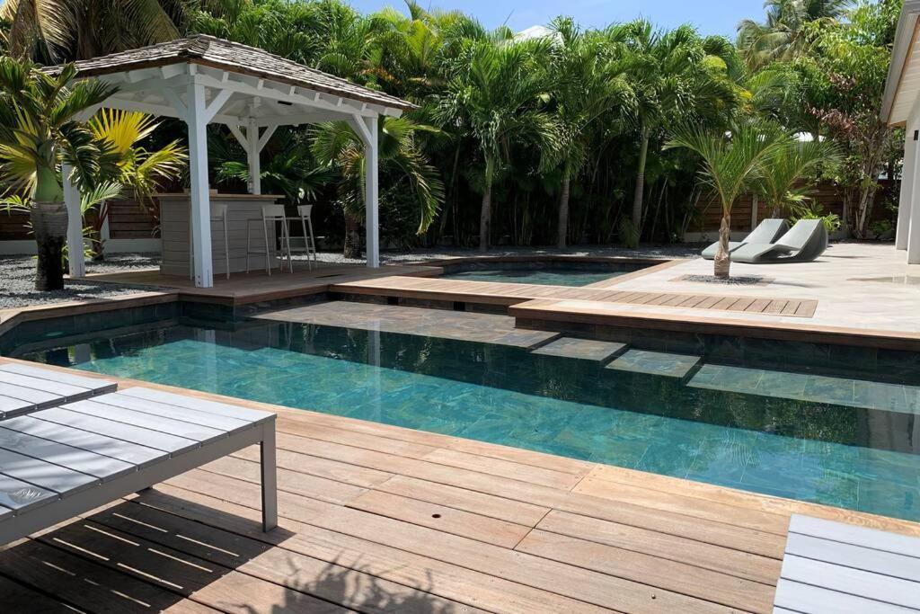Bazén v ubytování Villa Manzana : neuve 4ch 4sdb 2 piscines - LUXE nebo v jeho okolí