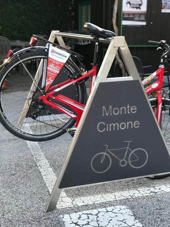 Jízda na kole v ubytování Hotel Monte Cimone nebo okolí