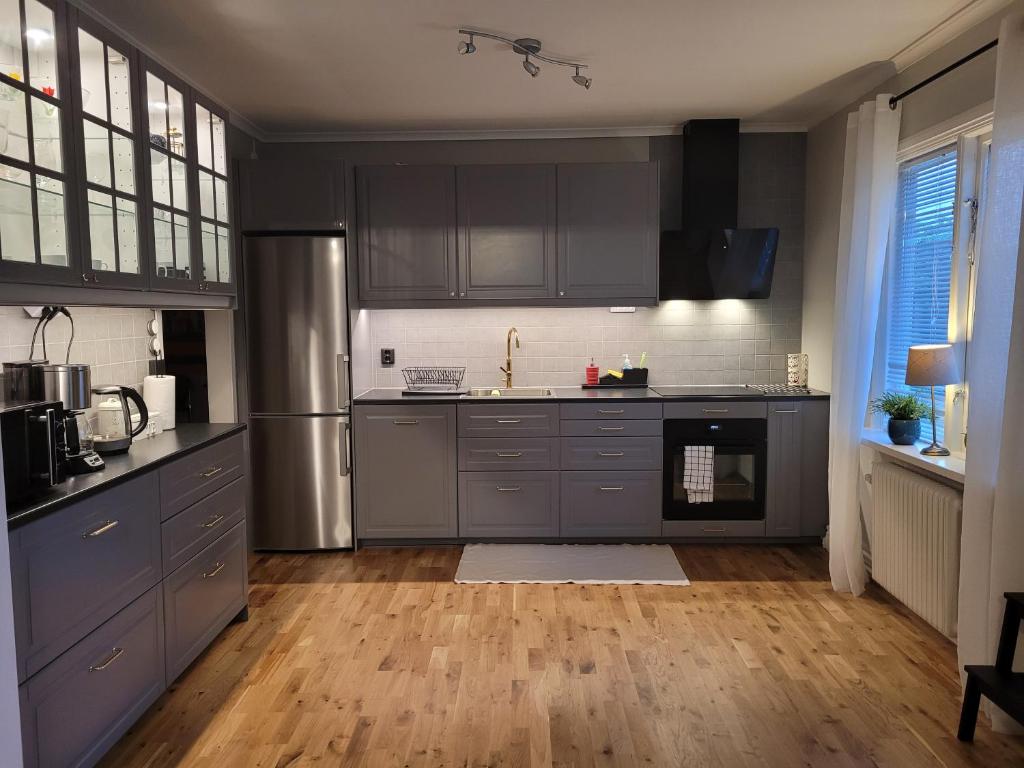 Lovely, spacious apartment with free parking - Appartamento Con Tre Camere Da Letto