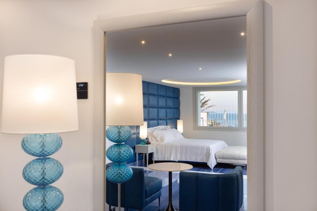 Grotta Palazzese Beach Hotel - Suite Met Terras