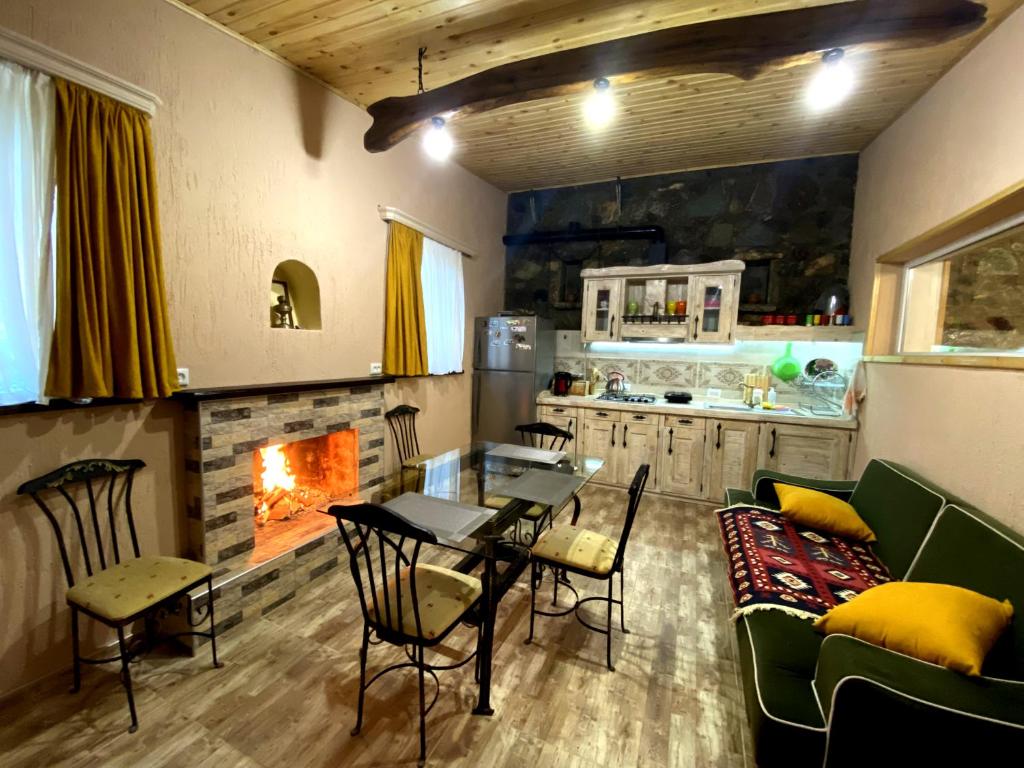 Грузия Villa Ananuri