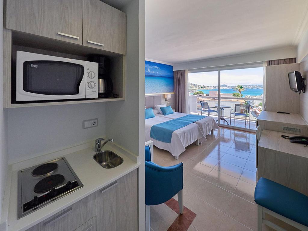 Aparthotel y Hotel Paguera Beach - Studio With Sea View (2 Adults + 1 Child)