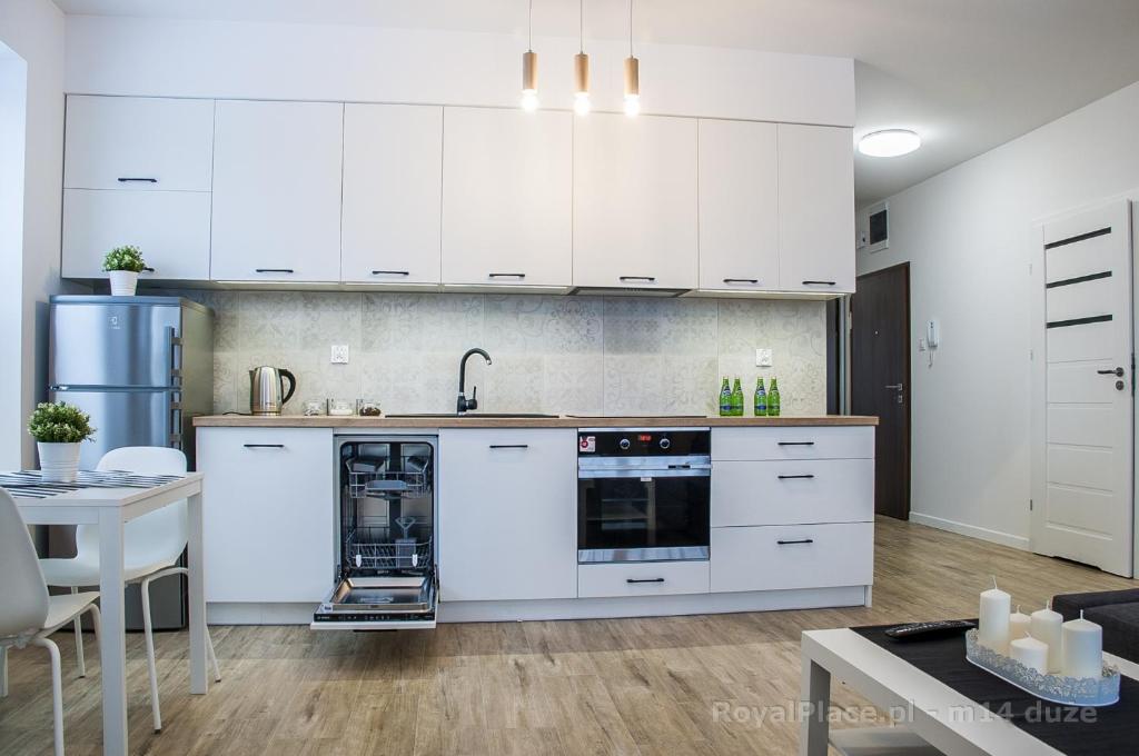 Cucina o angolo cottura di Apartament Royal Place Jurowiecka 19