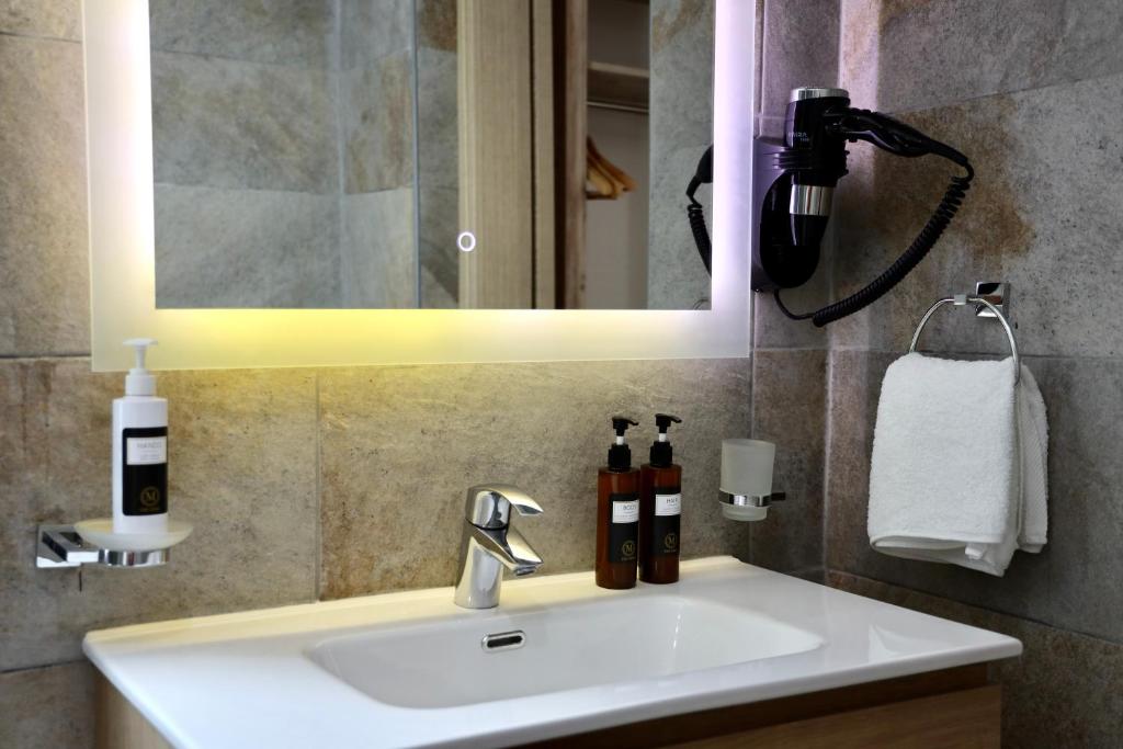 The Mike Hotel by CX Collection - 15