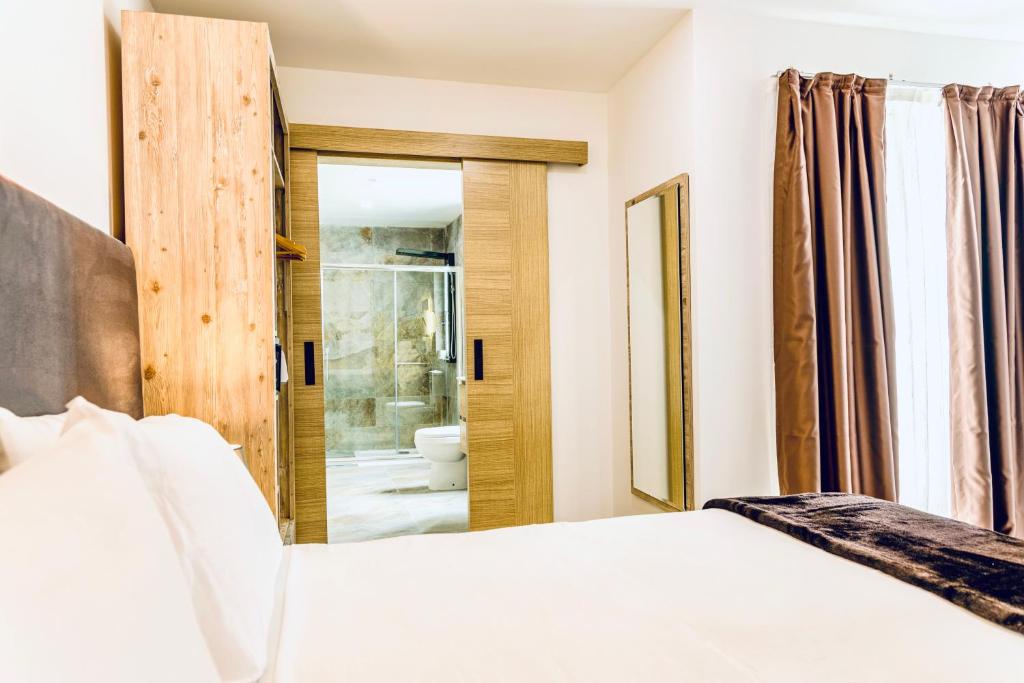 The Mike Hotel by CX Collection - 13