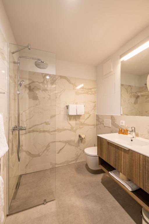 MASEVEN München Messe Trudering - Resim 3