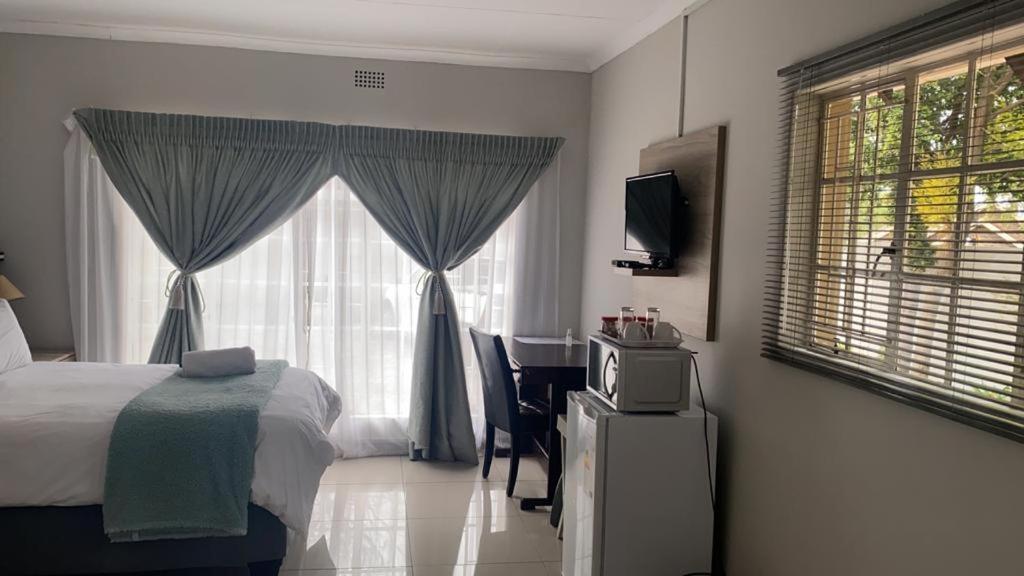 Ndzuti Guest House - Chambre Double Avec Salle De Bain Privée