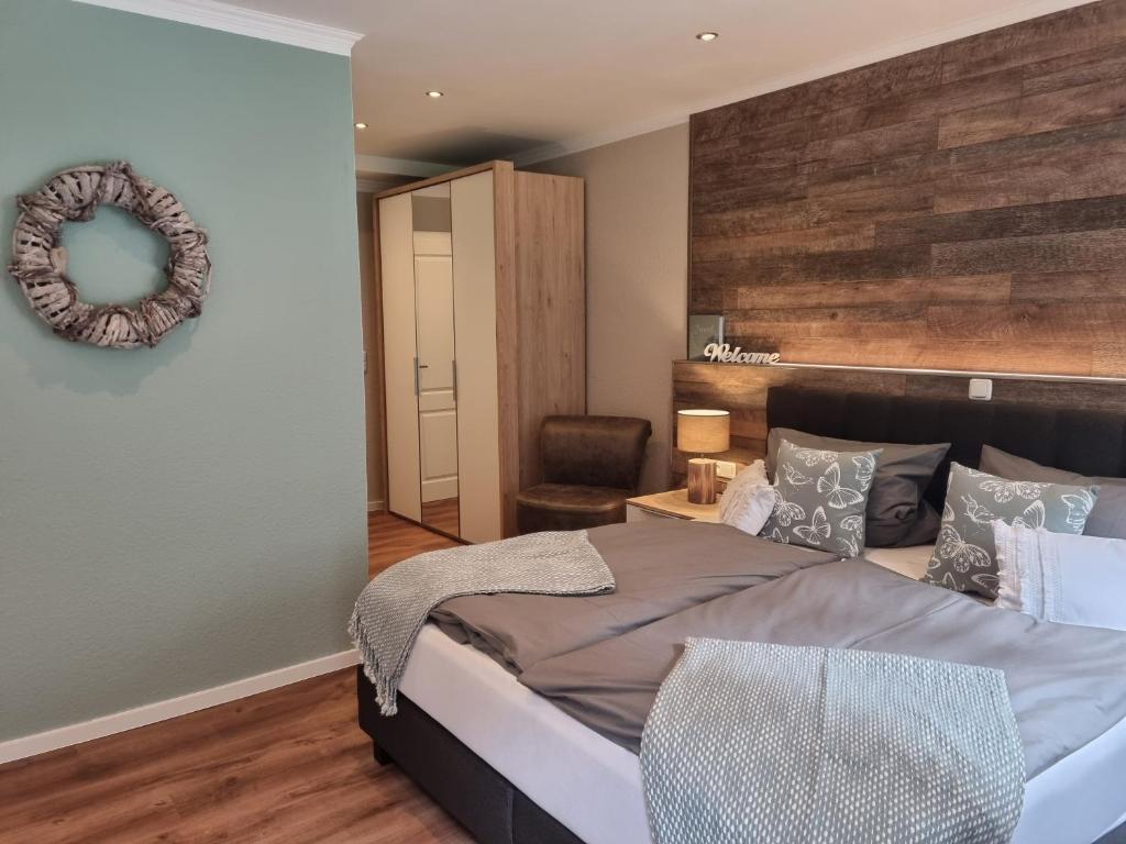 Postel nebo postele na pokoji v ubytování Landhotel Hof Barrl