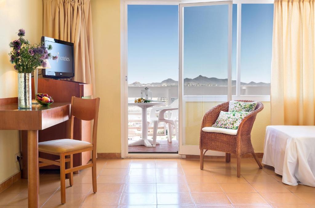 Hotel Izán Cavanna - Трехместный номер