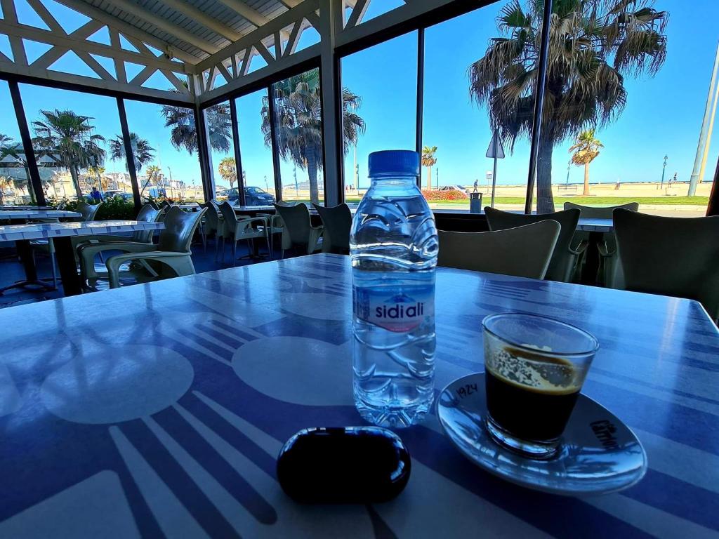 Nápoje v ubytování Hotel La Corniche Fnideq