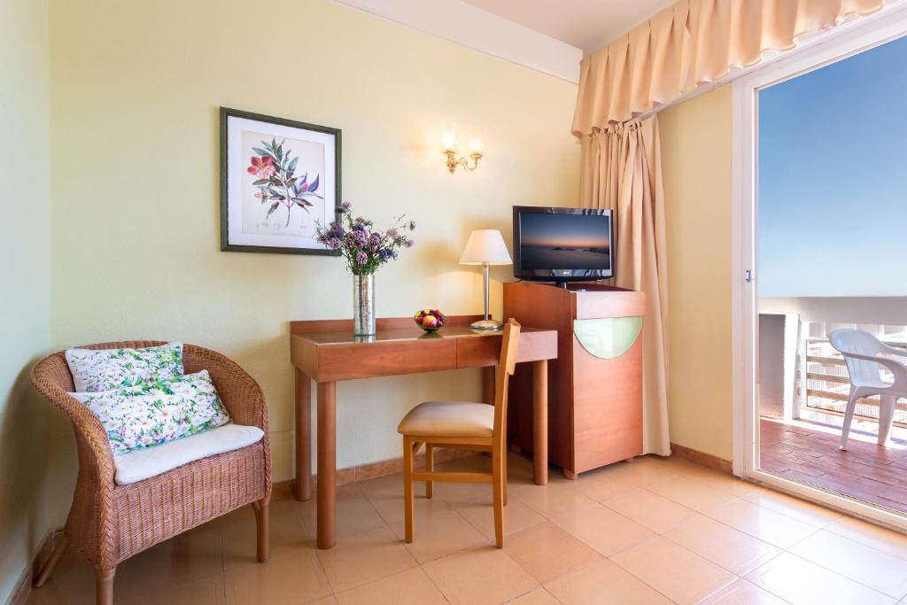 Hotel Izán Cavanna - 