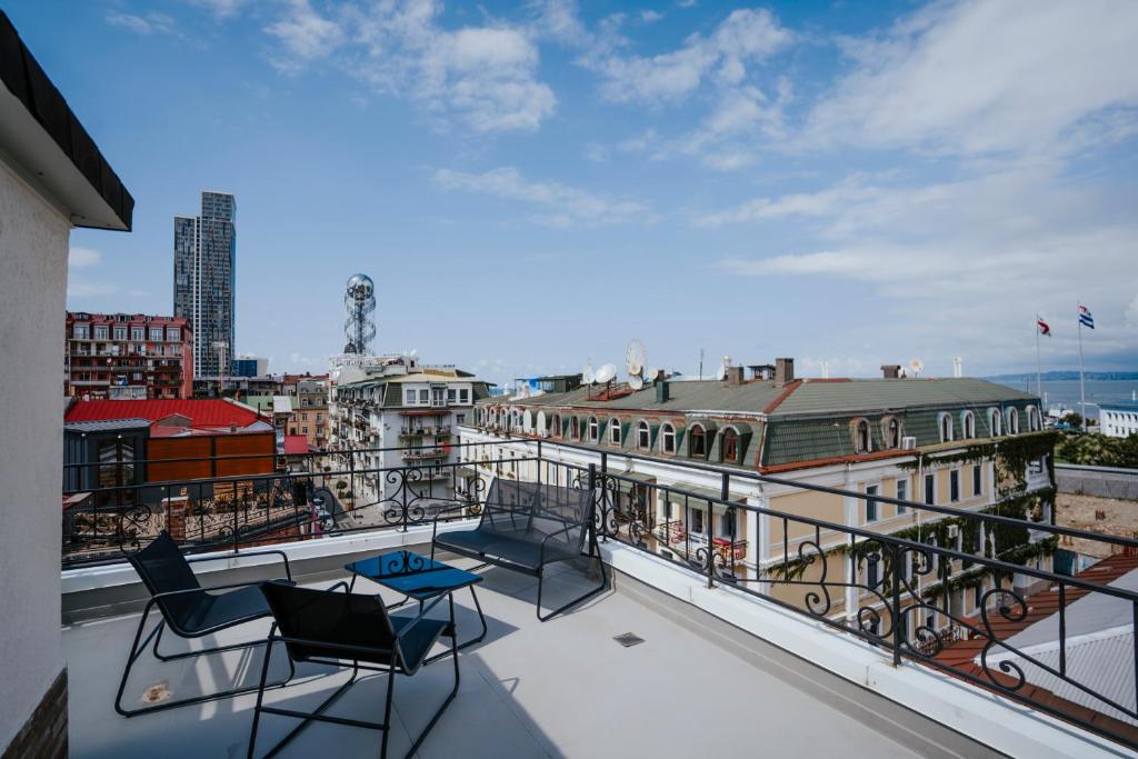 Balkón nebo terasa v ubytování West Apart Hotel