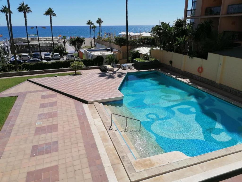 Basen w obiekcie Apartamento El Remo lub w pobliżu