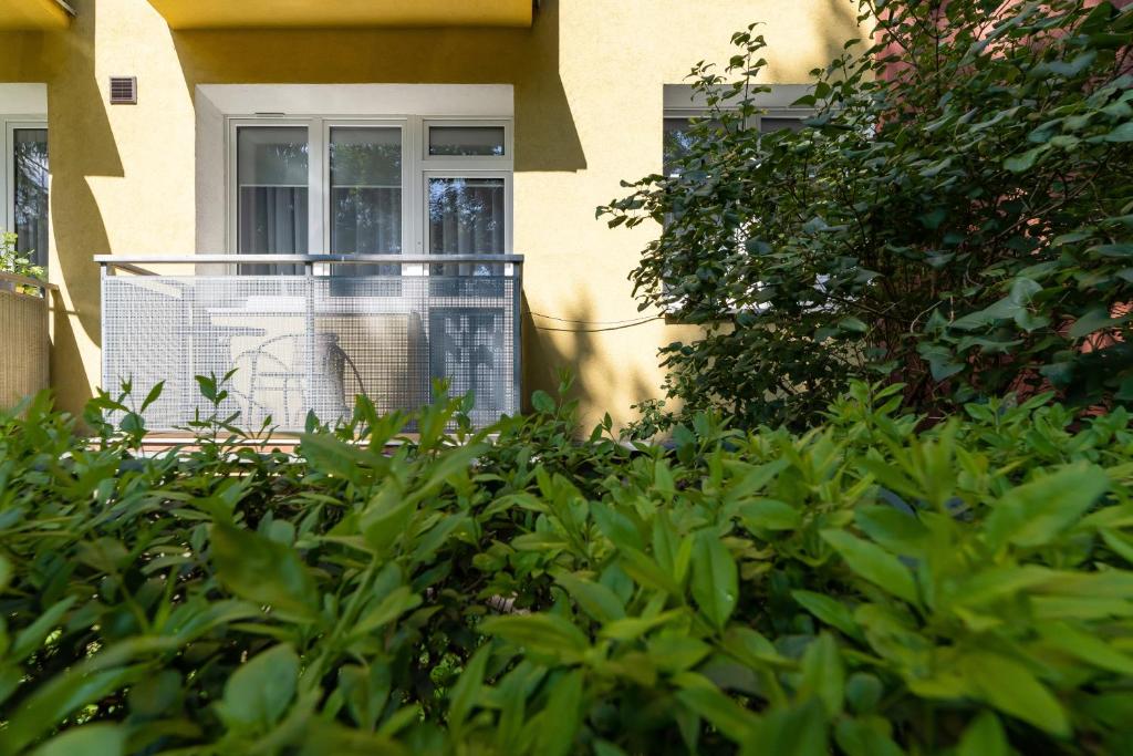 Vonkajšia záhrada v ubytovaní Apartment Smoluchowskiego Cracow by Noclegi Renters