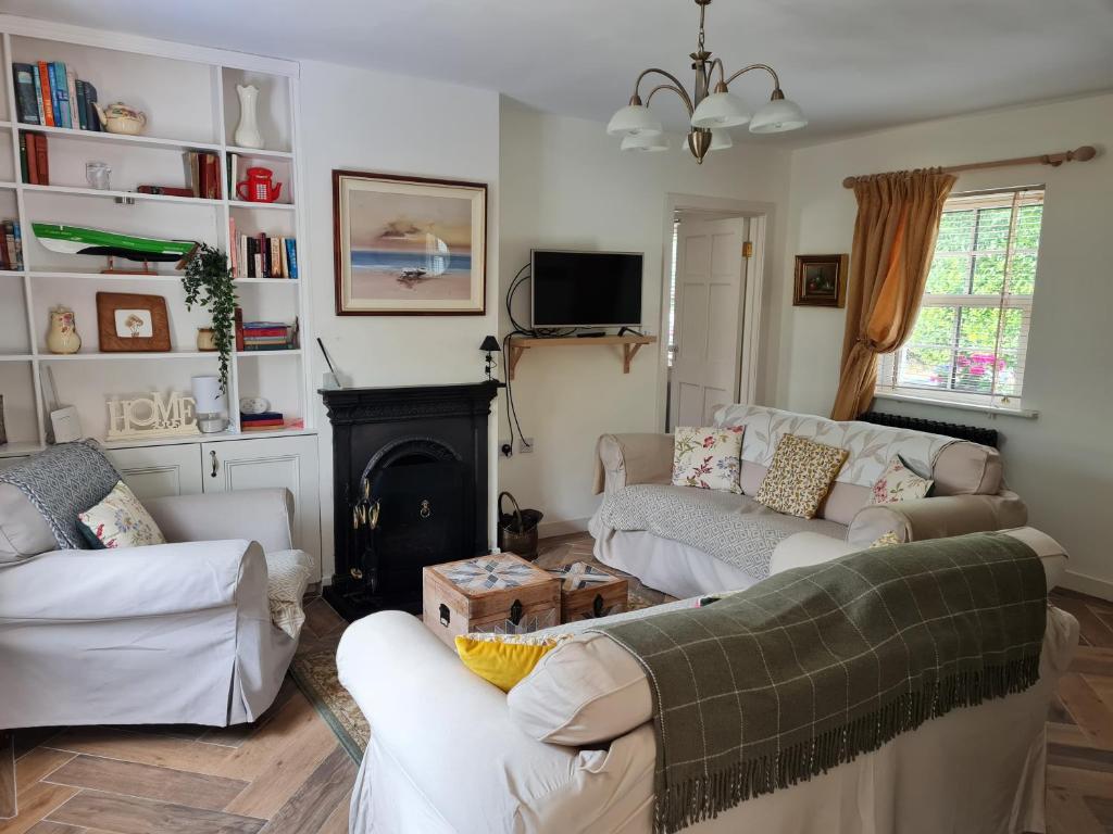 Kiltoy Cottage, Cosy 2 bedroomed Gate Lodge Cottage, Letterkenny