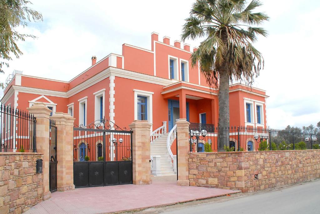 El edificio en el que está la casa de huéspedes