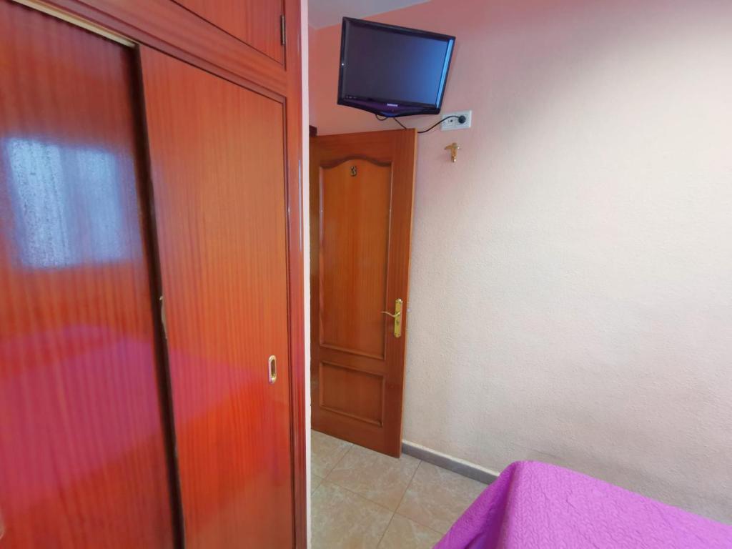 Casa de Huespedes La Asturiana - Double Room With Private Bathroom