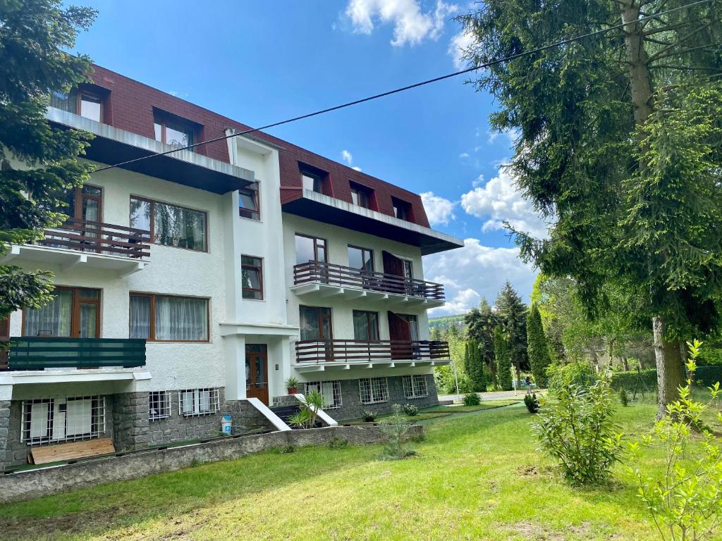 Budynek, w którym mieści się apartament