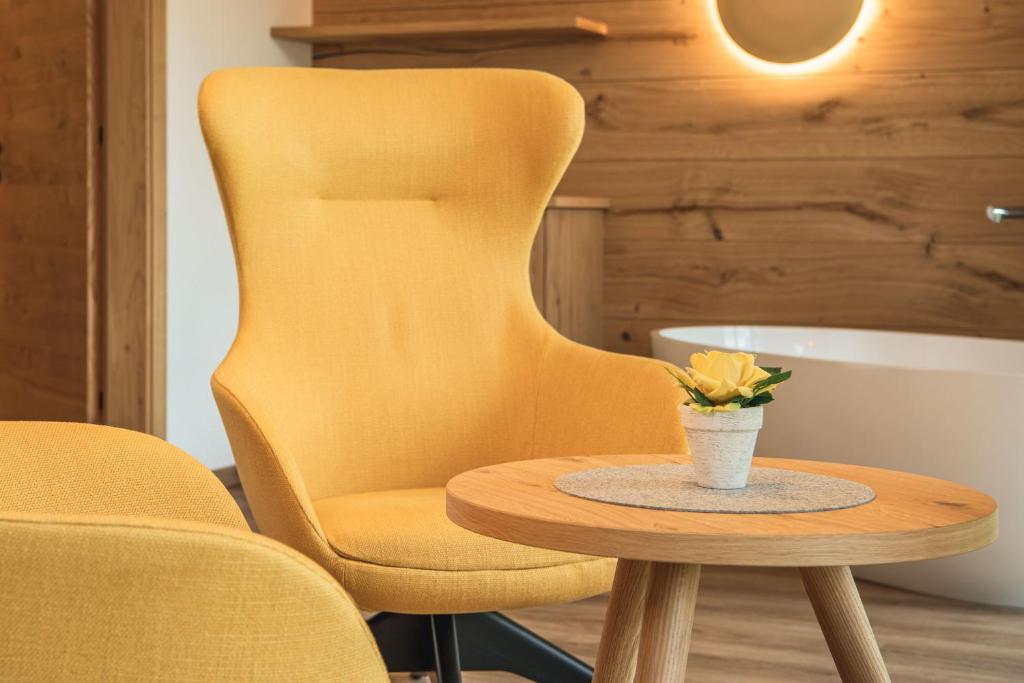 Część wypoczynkowa w obiekcie Garni Hotel Miara - Your Dolomites Home