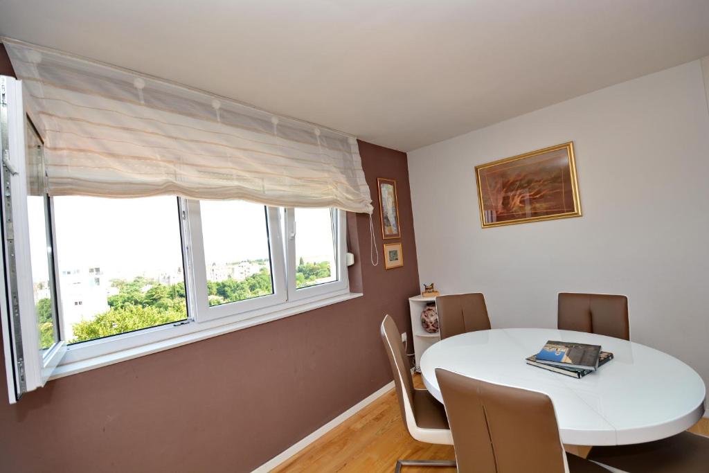 Posedenie v ubytovaní Charming Apartment N - Experience Zadar your way