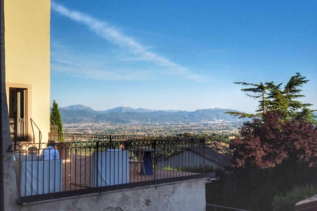 A general mountain view or a mountain view taken from Az apartmant