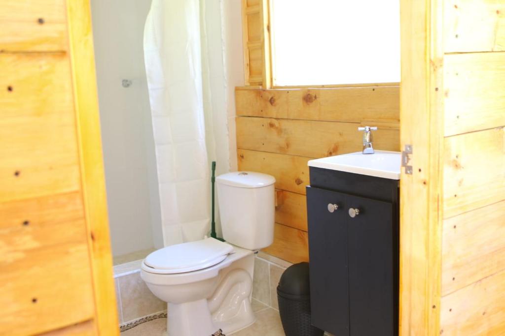 Koupelna v ubytování Cabaña La Granja tomine