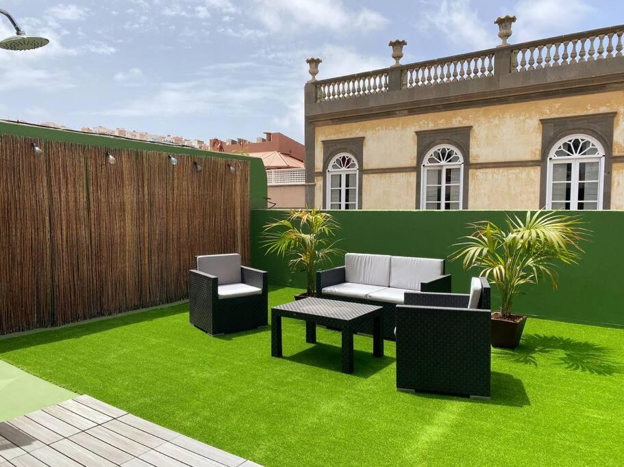 Zahrada ubytování Traditional Townhouse with Private Rooftop Terrace