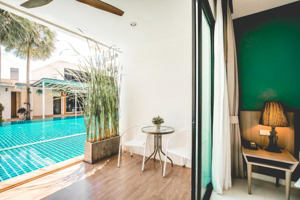 The Pago Design Hotel Phuket-SHA Plus - Resim 31