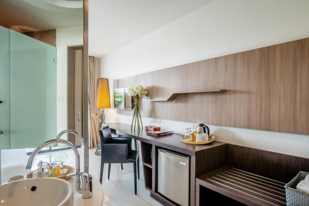 The Pago Design Hotel Phuket-SHA Plus - Resim 13