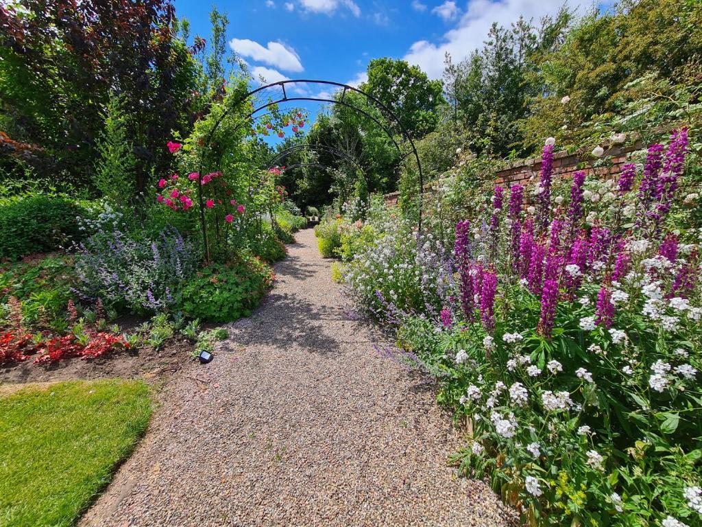 Rowton Hall Hotel and Spa - Resim 11