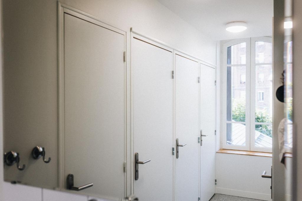 Les Chouettes Hostel - Bed In Een Gemengde Slaapzaal Met 6 Bedden