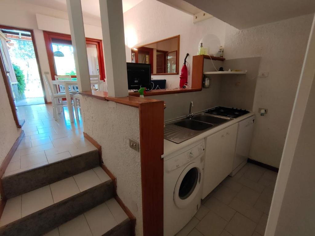 A kitchen or kitchenette at Casa sul Mare - Punta Ala
