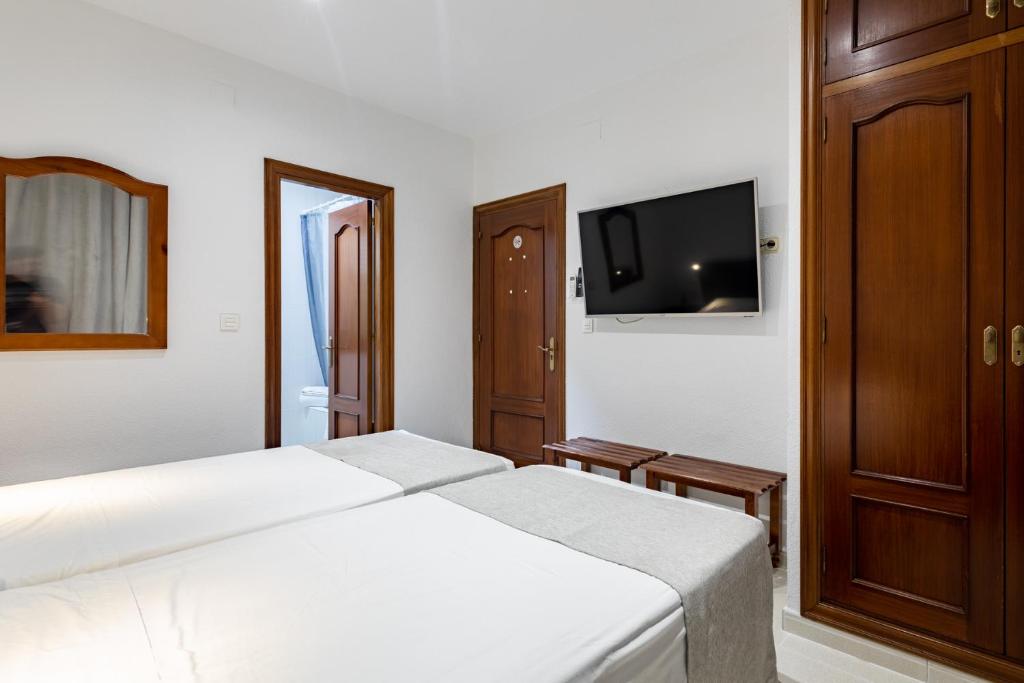 Hostal La Costa - Twin Room