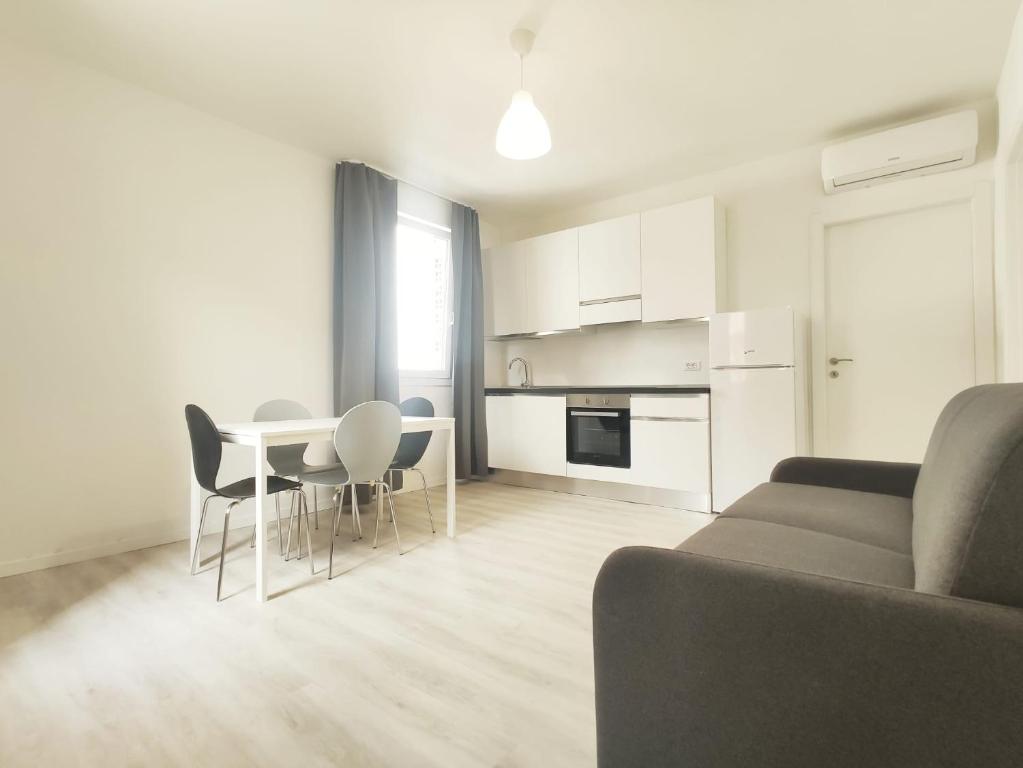 Η κουζίνα ή μικρή κουζίνα στο VOLTA - APPENA RISTRUTTURATO - 100 MT DA PIAZZA MAZZINI