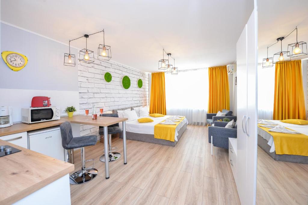 Tower by Grand Accommodation - Studio Apartment