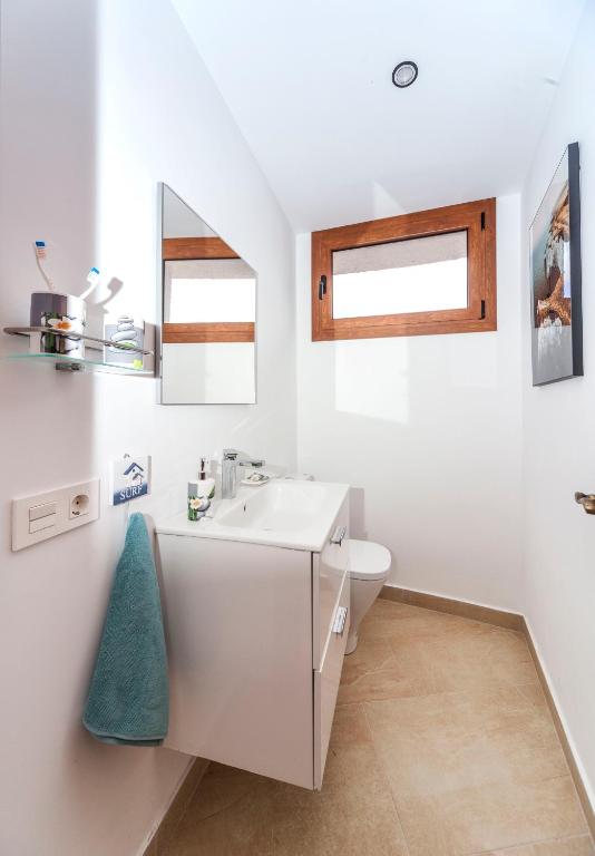 A bathroom at TEMISA FAMARA BEACH