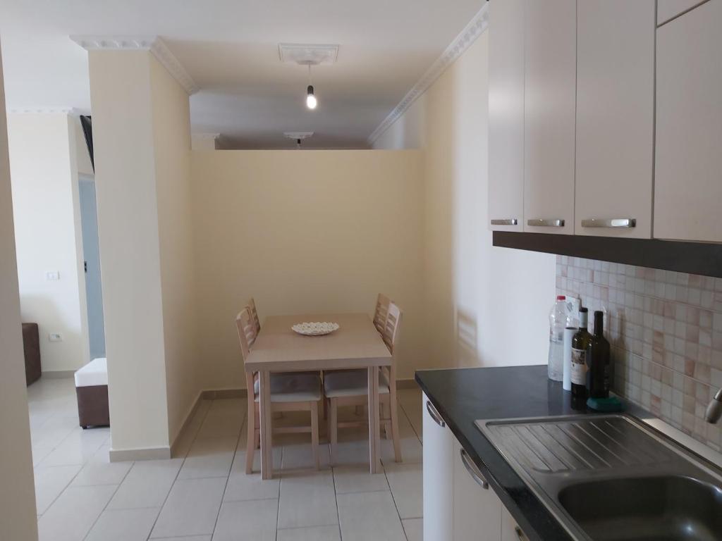 Kuchyň nebo kuchyňský kout v ubytování Shengjin-mi casa es tu casa