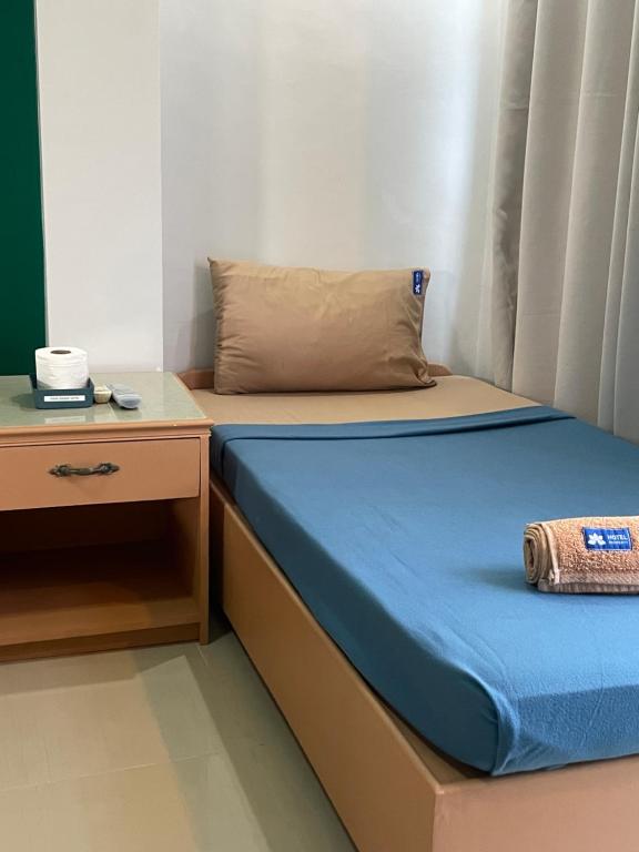 Postel nebo postele na pokoji v ubytování Your Choice Hotel