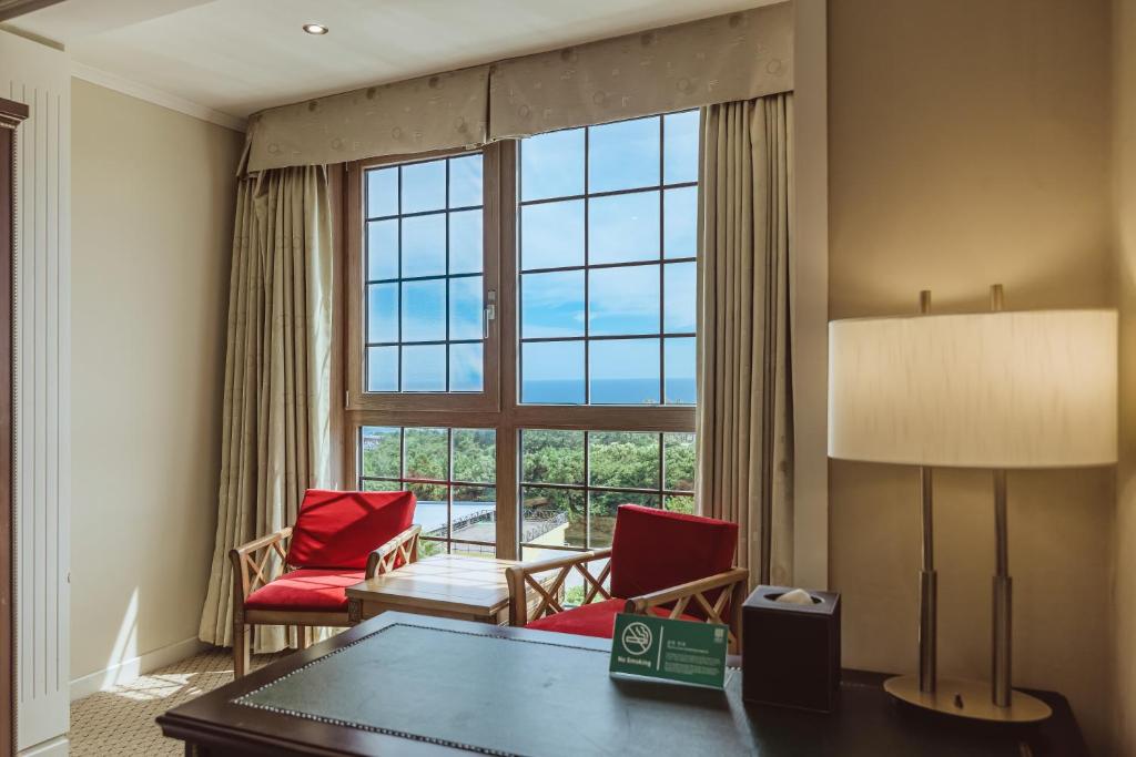 Posezení v ubytování Aria Hotel